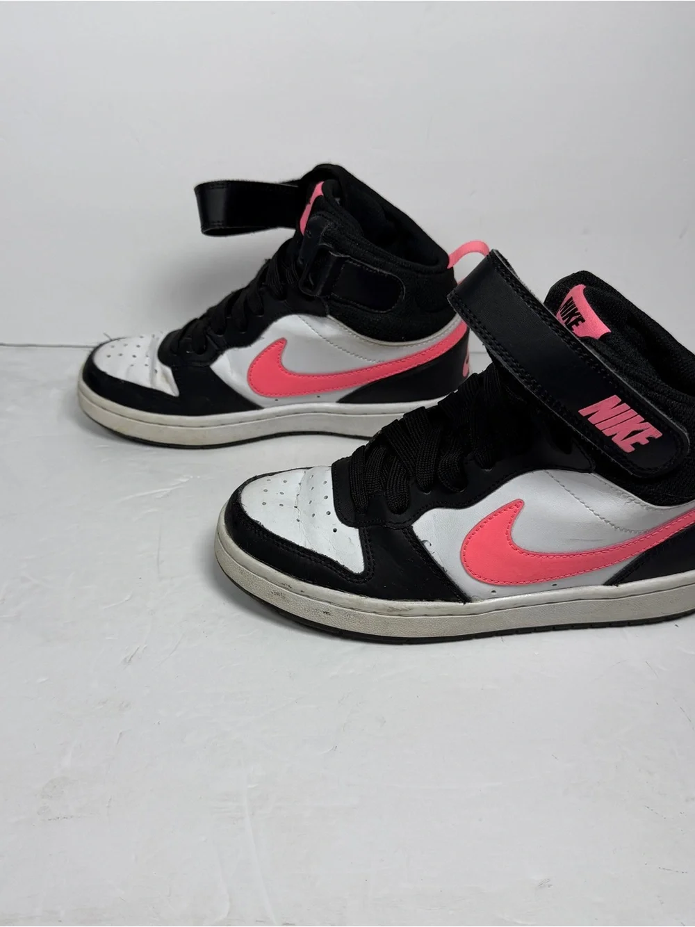 Nike Court Borough 2 Mid White Sunset Pulse - Size 3.5Y